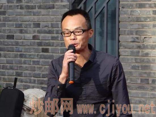 艺术家吴以强在开幕式致辞