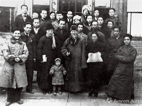 1946꣬챯뱱ƽЭͬʺӰЭд󲿷Ϊƽרʦ