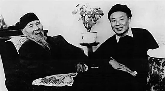 齐白石(左)与李可染