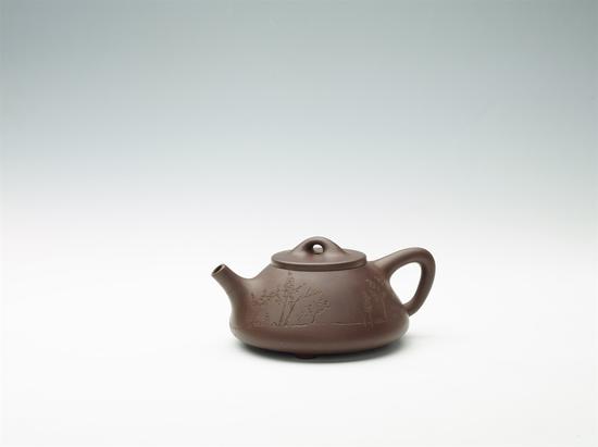 ����������ƽ��Ʒ ʯư�� ���ϣ���ˮ�� �����2017 ������400 CC