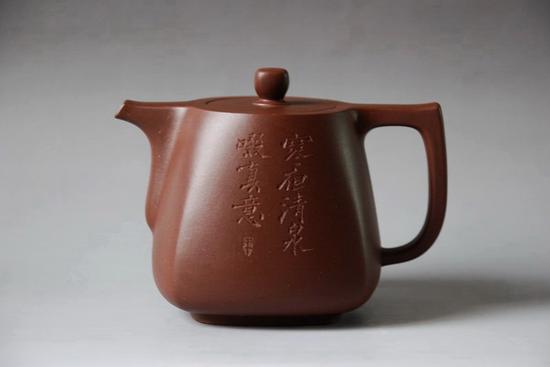 �����һ���Ƽ��Ʒ ��׾�� ���ϣ���ˮ�� �����90 ������� ������250 CC