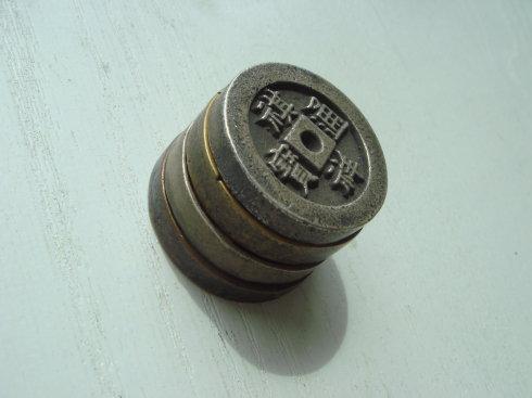 �����̷��ر�����һ�ٱ߼��ص���ĸǮ��ֱ��70���ף����