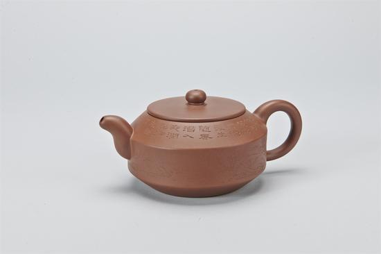 ��������С����Ʒ ������  ���ϣ���ˮ��  �����2013  ������380 CC