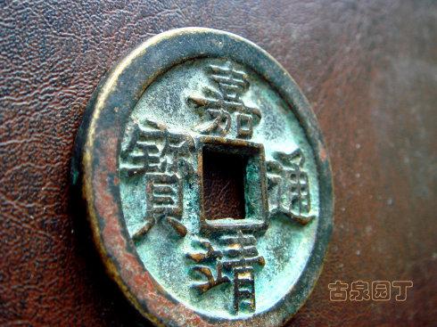 ����һö��ʮ�ⱳ��Ǯ��ֱ��46���ף���3.2���ס�