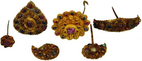 Ƕ��ʯ��ͷ��